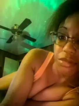 Synfulsymone9 webcam