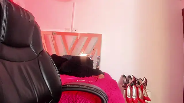 Ebonynaughty webcam