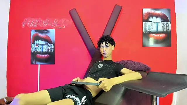 BOYS_PLAY webcam