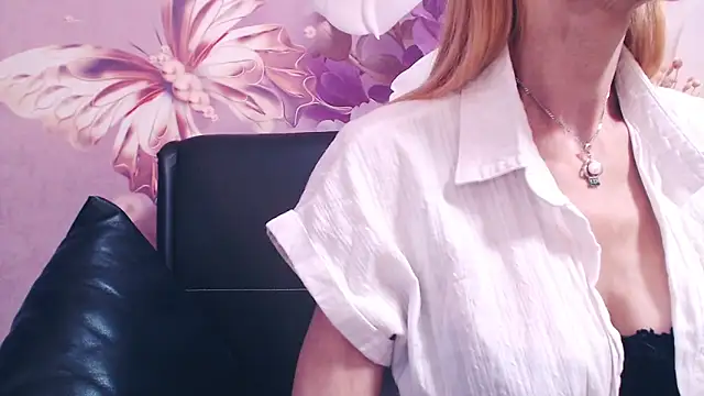 BlondPussy webcam