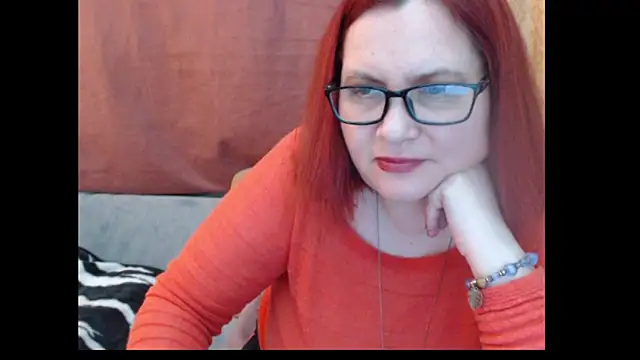 PlayfullMature webcam
