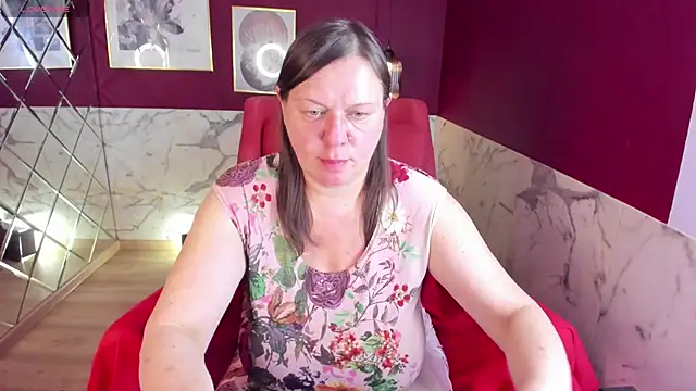 KellyPerfection webcam