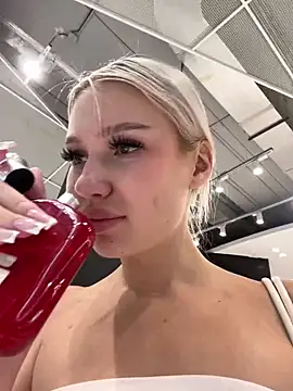 Kiss_Auroraa webcam