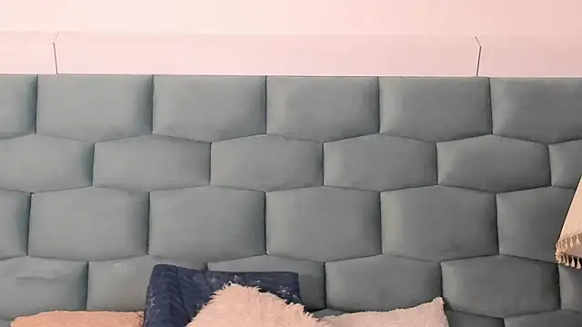 MiaMancini webcam