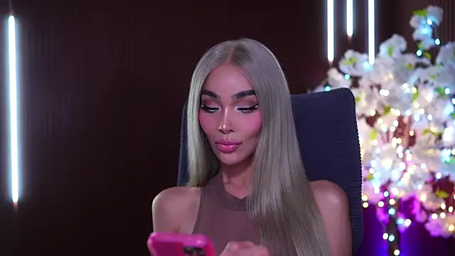 xxforyoureyesonlyxx webcam