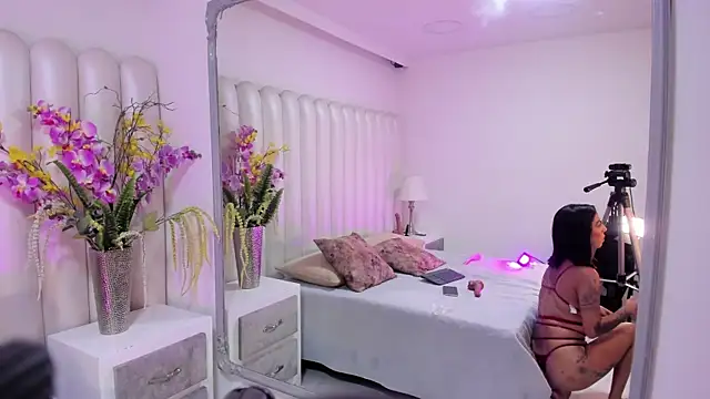 IsabellaPhil webcam