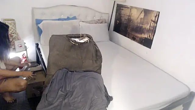 NinaDOM4CUM webcam