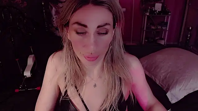 AnnieGOld_ webcam