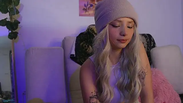 ari_kat webcam