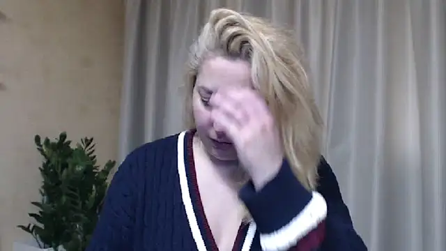 sweetpussy13 webcam