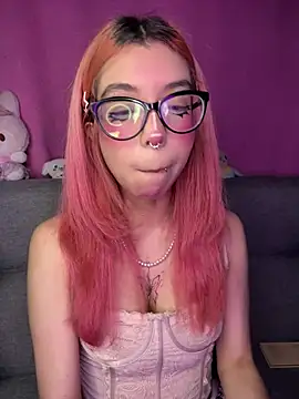 Valen-Foxx1 webcam