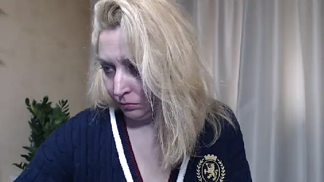 sweetpussy13 webcam