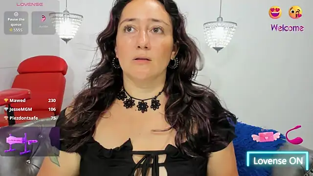 naughty_milf_esmeralda webcam