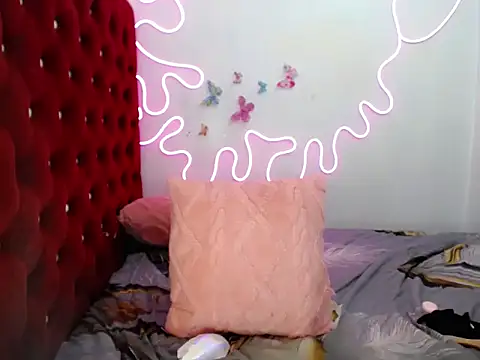 creamy_spot69 webcam