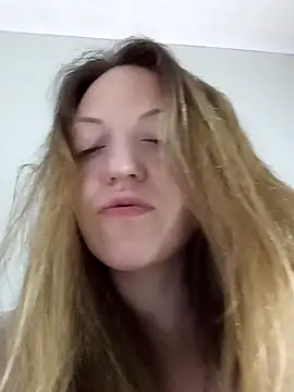 KattyLuuu webcam
