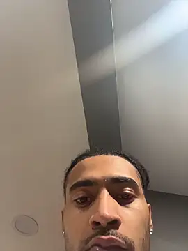 Mellyj053 webcam