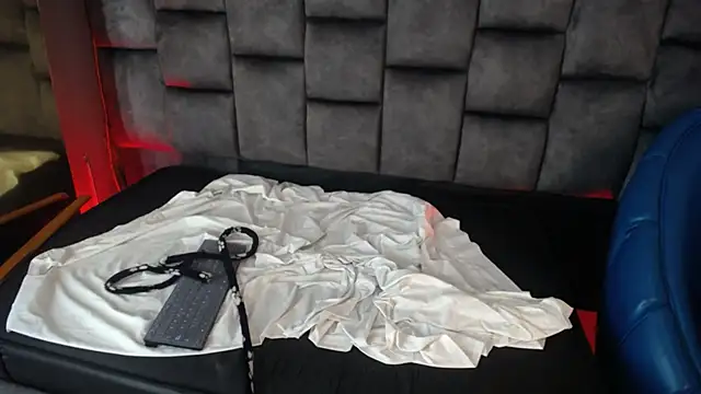 celeste_anderson_ (Ask my age) - Blowjob 3m + 15 spanks tist