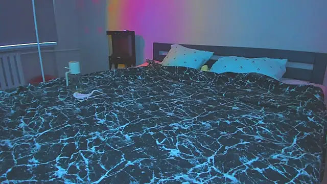 TishaLove webcam