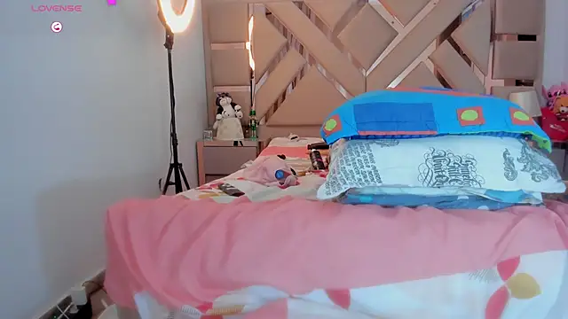 ashelydainii webcam