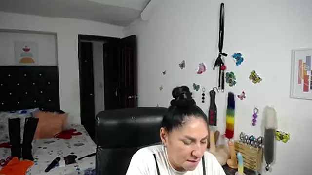 mature_bigboobs10 webcam