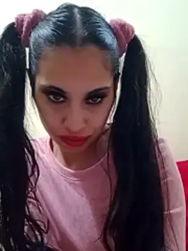 Webcam Model (molymeneses)  is live.Free join now!
