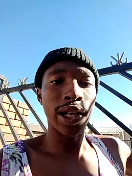 alphamale25 webcam