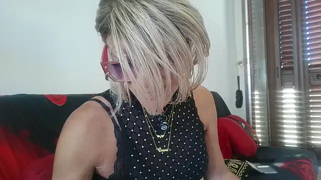 LadyOxana webcam