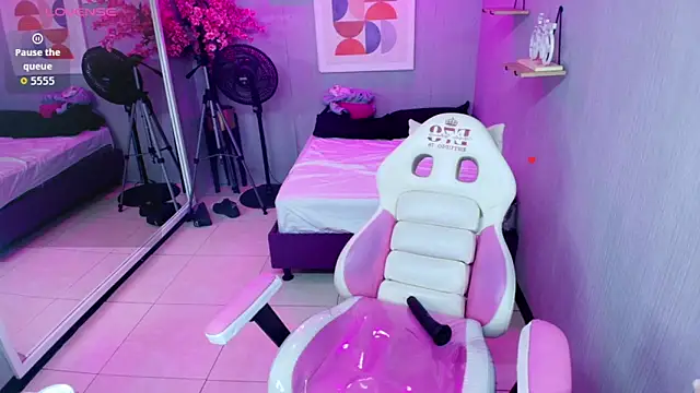 Maggy_t18 webcam