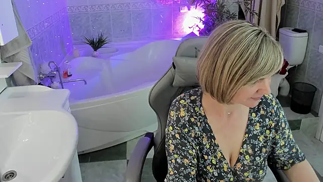 BettyGibsonn webcam