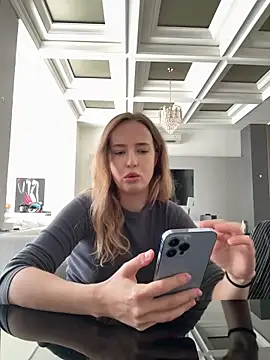 Nura_n_Sarah webcam