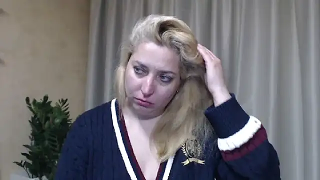 sweetpussy13 webcam