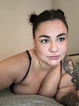 SwittieKendra webcam