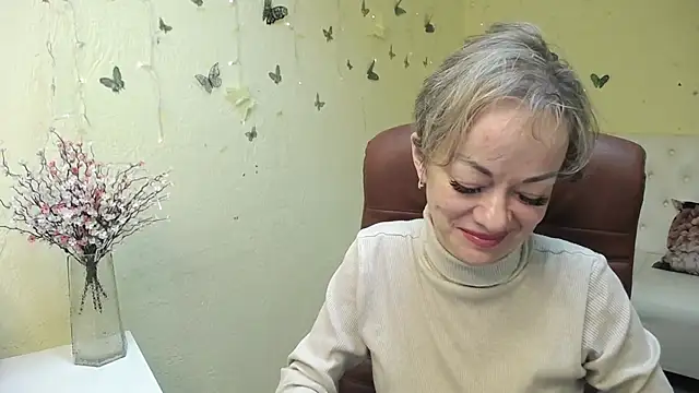 NikaMayu webcam