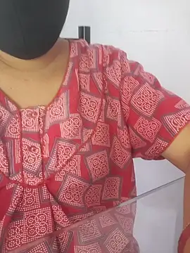 TamilAparna78 webcam