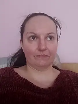 BustyLadyAlma webcam