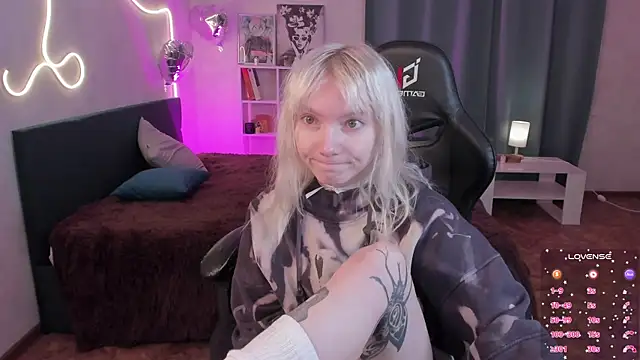 tattoo_art_baby webcam