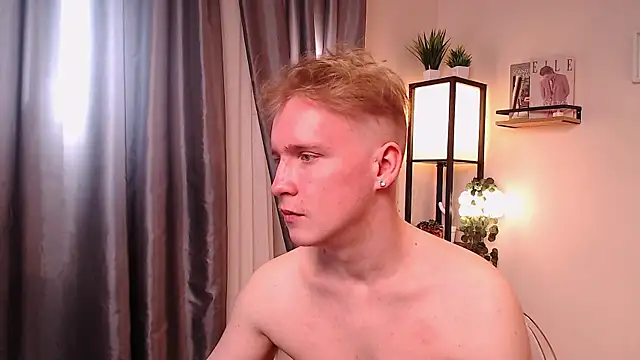 AlexxSweet webcam
