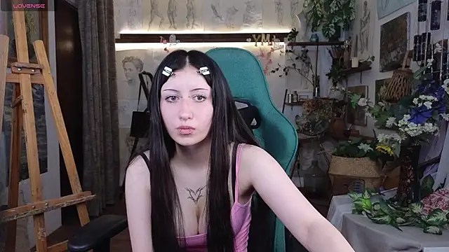 EffieMeowley webcam