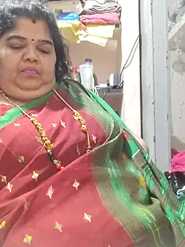 tamilthanushri webcam