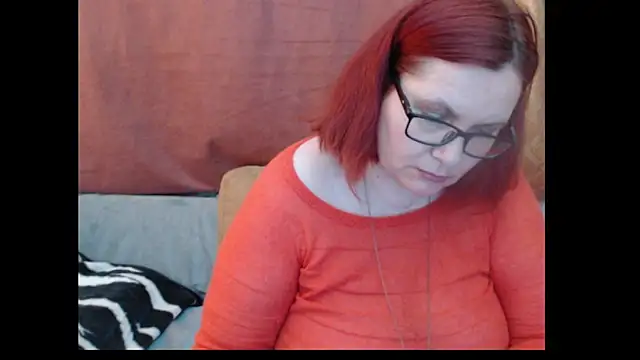 PlayfullMature webcam