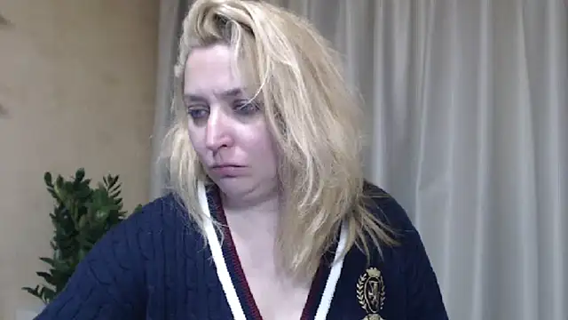 sweetpussy13 webcam