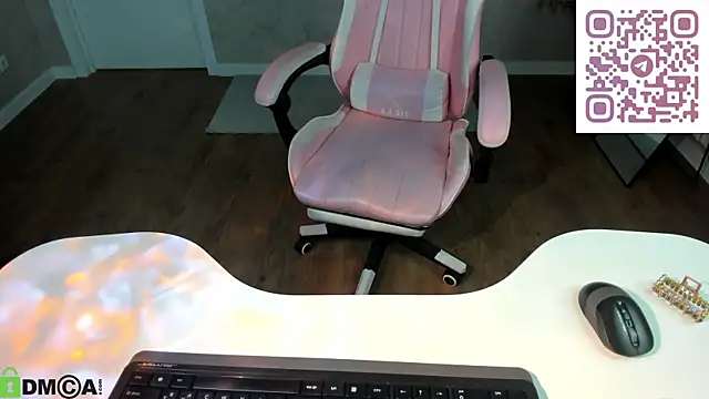 luna_c0ra webcam