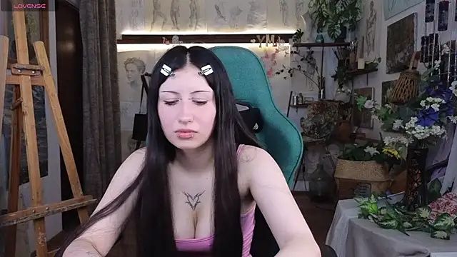 EffieMeowley webcam