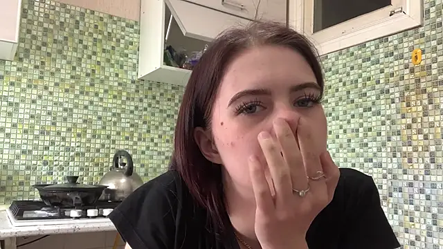 KikiAmino webcam