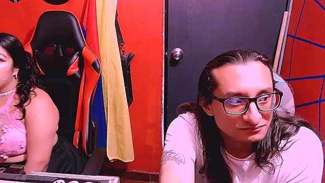 Loversonfire78 webcam