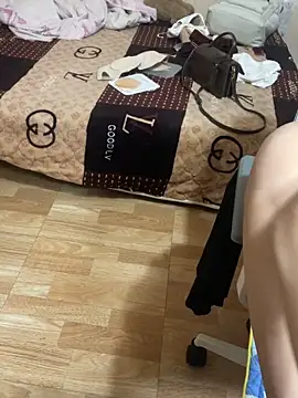 Mina048 webcam
