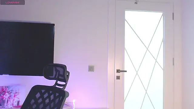 VeliaSai live sex cam
