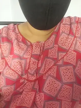 TamilAparna78 webcam