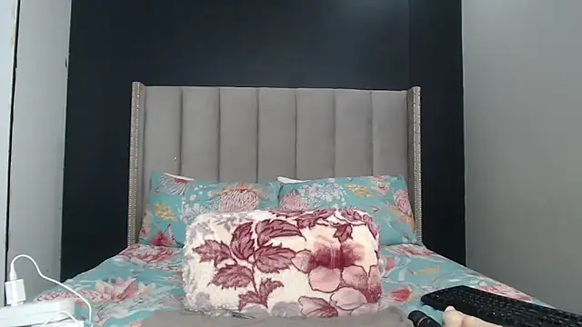 Ms__JOJO webcam