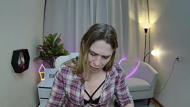 TessaDaybreak webcam